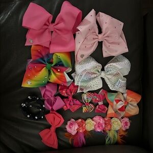 Set of 12 Colorful Bows and Hair Accessories